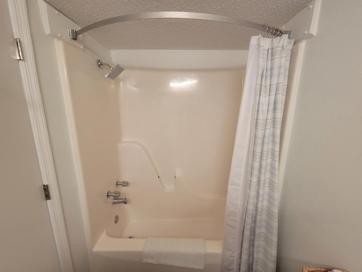 Beautifully Updated Ocean Front King Suite! Sea Mist Resort 20806 - Perfect For 2-4 Guests! マートルビーチ エクステリア 写真